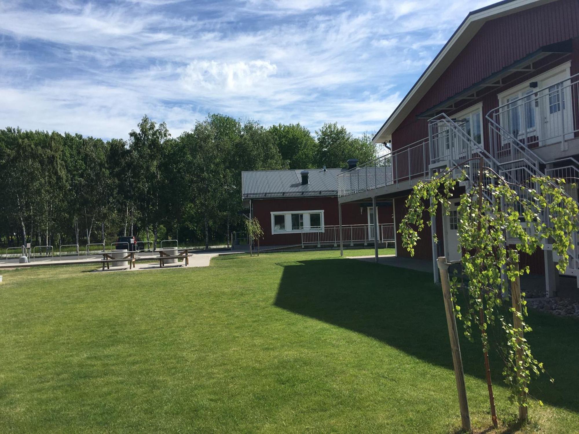 Land-Inn Motel Rosersberg Екстериор снимка